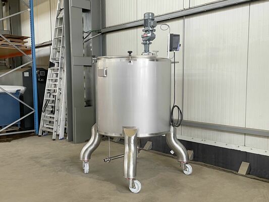 1 x Nieuwe roestvrijstalen verticale mengtank van 1.000L in AISI 316L