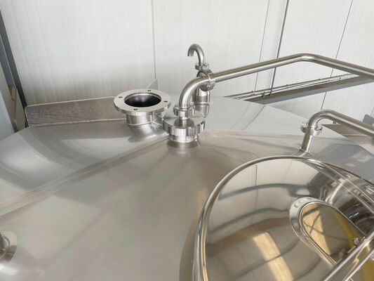 2 x New 5.200L stainless-steel AISI304L vertical mixing tanks. 1 x New 3.200L stainless-steel AISI304L vertical mixing tank. 1 x New 2.000L stainless-steel AISI304L vertical mixing tank.