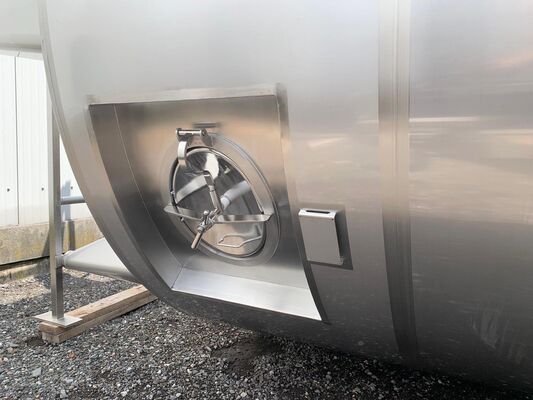 3 x vertical second-hand mixing tanks of 31.000 L in AISI 304L stainless steel.