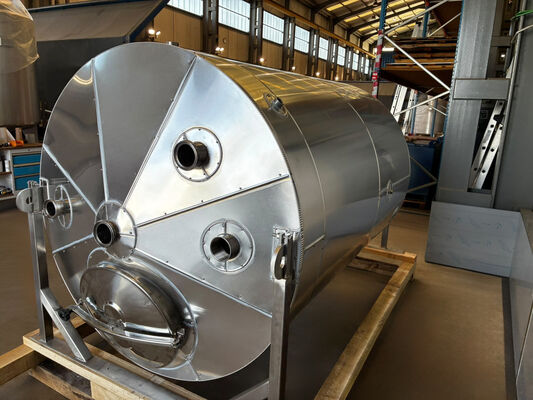 1 x Nieuwe 3.200 L geïsoleerde opslagtank in RVS AISI 316L