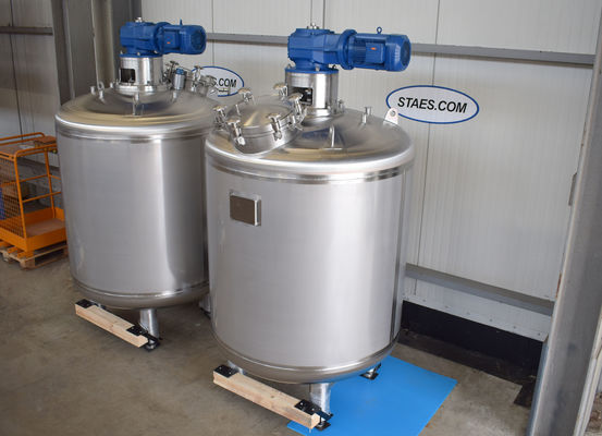 OR170142: 2 x 2450L AISI304L RVS stainless-steel pressure vessels with a working pressure of 3 bar, the tanks are single walled for vertical positioning