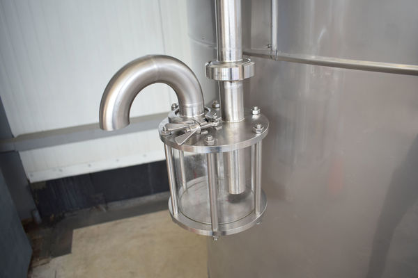 OR171089: 2 x 2000L AISI316L stainless-steel beer fermenters equipped with a heat exchanger, insulation and a waterlock