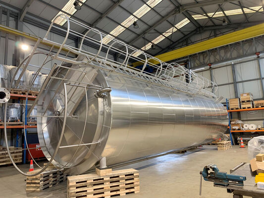 2 x New Stainless Steel AISI 304L vertical insulated tanks of 105,000L.