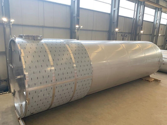 1 x verticaler gebrauchter Edelstahltank mit 95.000 l aus Edelstahl AISI 316L