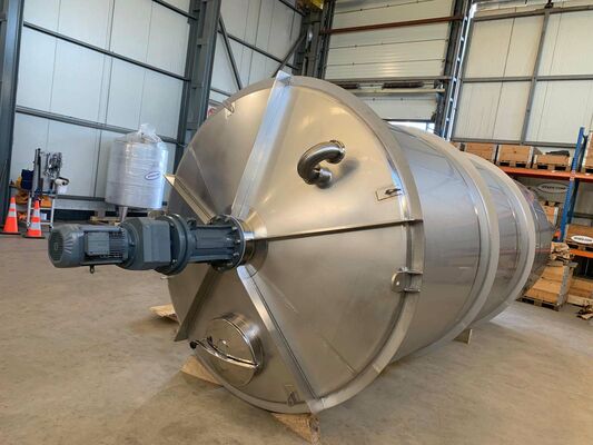 1 x New 26.000L stainless-steel AISI316L vertical mixing tank.