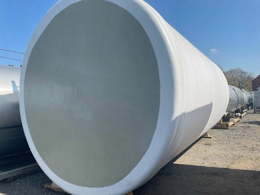4 x Nieuwe verticale polyester opslagtanks van 42.000L.