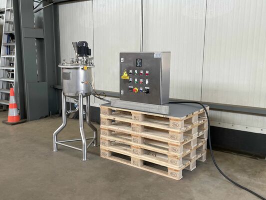 1 x cuve de mélange neuve verticale de 50L en acier inoxydable AISI316L.
