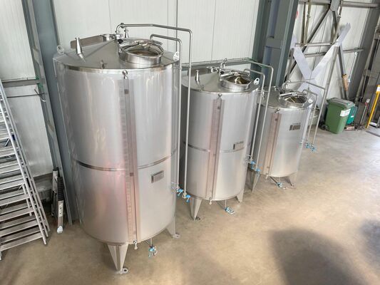 2 x New 5.200L stainless-steel AISI304L vertical mixing tanks. 1 x New 3.200L stainless-steel AISI304L vertical mixing tank. 1 x New 2.000L stainless-steel AISI304L vertical mixing tank.