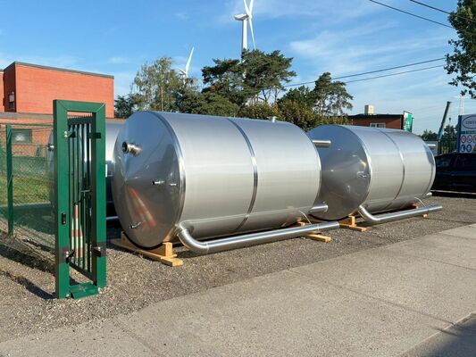 4 x Cuves de stockage verticales neuves de 6 000 litres en acier inoxydable AISI 316L.