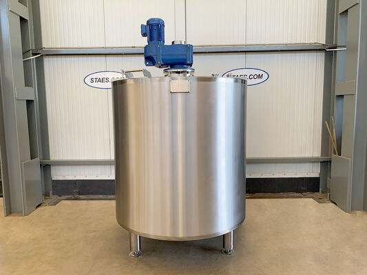 1 x Nieuwe Roestvrijstalen AISI 316L verticale mengtanks van 1.760L.