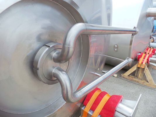 2 x 26,2m³: AISI304 BBT helder bier tanks; 2.5 bar PED CE TüV; 10% Rx