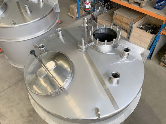 3 x 3,300L stainless steel AISI 304L vertical mixing tanks