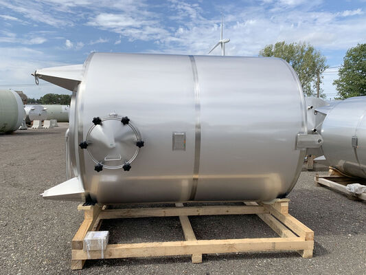 4 x New vertical stainless steel AISI316L tanks from 3,000 L - 8,000L and 9,000L