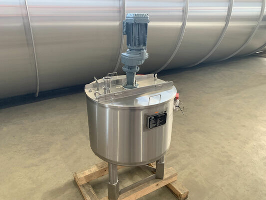 1 x New 120L stainless-steel AISI316L vertical mixing tank.