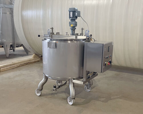 1 x New 500L stainless-steel AISI316L vertical mixing tank.