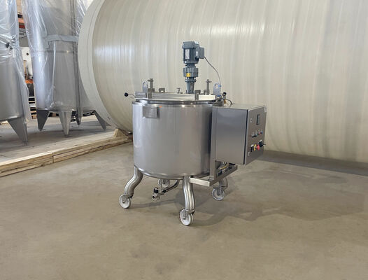 1 x New 500L stainless-steel AISI316L vertical mixing tank.