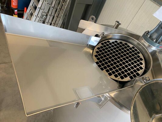 1 x Nieuwe roestvrijstalen verticale mengtank van 2.500L in AISI 316L