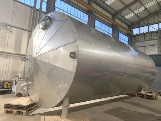 1 x Nieuwe roestvrijstalen verticale opslagtank van 50.000L in AISI304