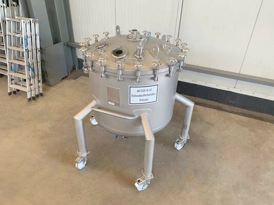 1 x vertical stainless-steel second hand tank of 650L in stainless-steel AISI 316L