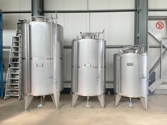 2 x New 5.200L stainless-steel AISI304L vertical mixing tanks. 1 x New 3.200L stainless-steel AISI304L vertical mixing tank. 1 x New 2.000L stainless-steel AISI304L vertical mixing tank.