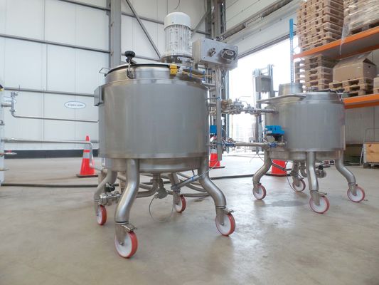 2 x 200L AISI316; Roestvrijstalen mengtanks met sturingskast; geisoleerd; warmtewisselaar; verwarmingsunit