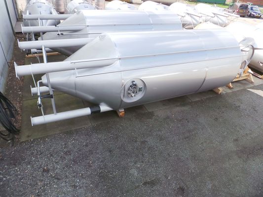 OR150994: 2 x 30m³ AISI304; geïsoleerde opslagtank; warmtewisselaar; verticaal