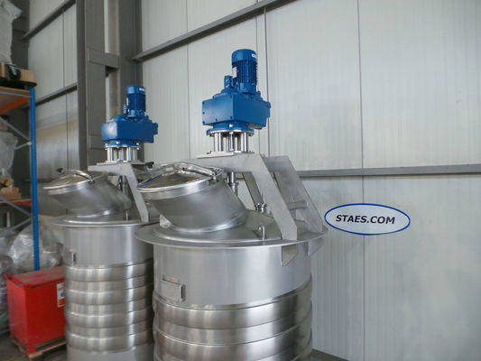 2 x 1.500L AISI316L; Roestvrijstalen mengtanks; warmtewisselaar; anker roerwerk;