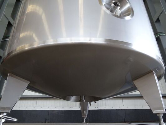 2 x New stainless steel AISI 316L 4,100L vertical mixing tanks. These tanks are equipped with a heat exchanger, insulation and agitator.