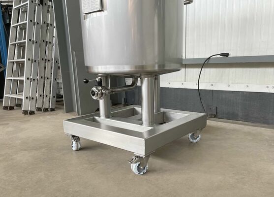 2 x Brand new 100L stainless-steel AISI316L vertical mixing tanks.