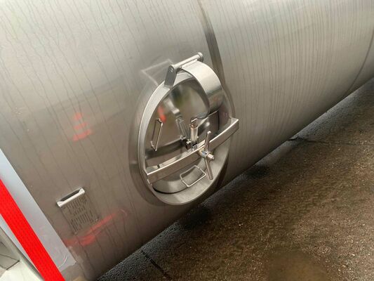 1 x Nieuwe roestvrijstalen verticale opslagtank van 26.000L in AISI316L