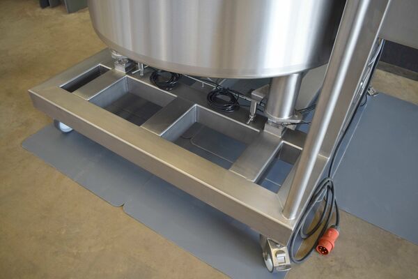 1 x Nieuwe roestvrijstalen verticale mengtank van 1000L in AISI304L