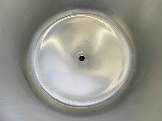 1 x Nieuwe roestvrijstalen verticale druktanks van 790L in AISI304L