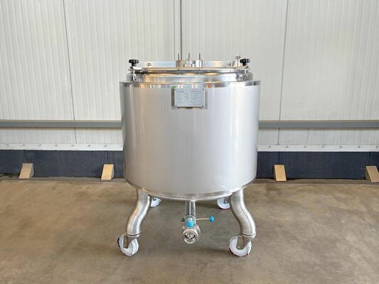 1 x Brand new 500L stainless-steel AISI316L vertical mixing tank.