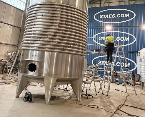 1 x New 50.000L stainless-steel AISI304L vertical mixing tank.