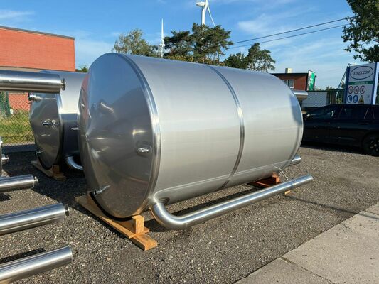 4 x Cuves de stockage verticales neuves de 6 000 litres en acier inoxydable AISI 316L.