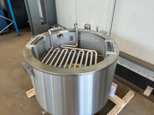 1 x New 1.000L stainless-steel AISI304L vertical storage tank.