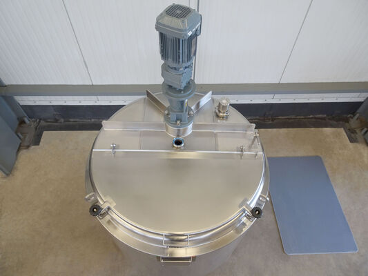 1 x New 1,000L Stainless Steel AISI 316L Vertical Mixing Tank.