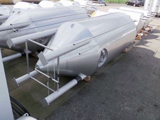 OR150994: 2 x 30m³ AISI304; geïsoleerde opslagtank; warmtewisselaar; verticaal