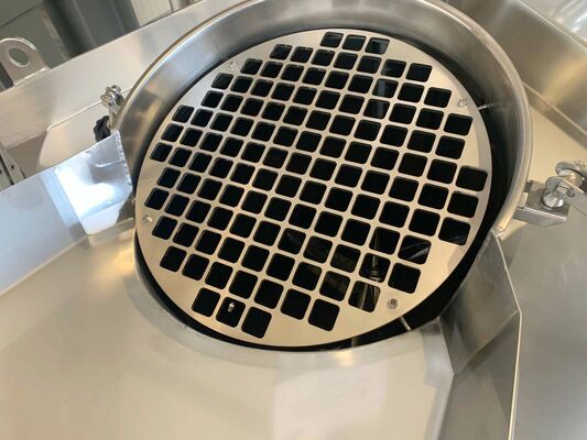 1 x Nieuwe roestvrijstalen verticale mengtank van 2.500L in AISI 316L
