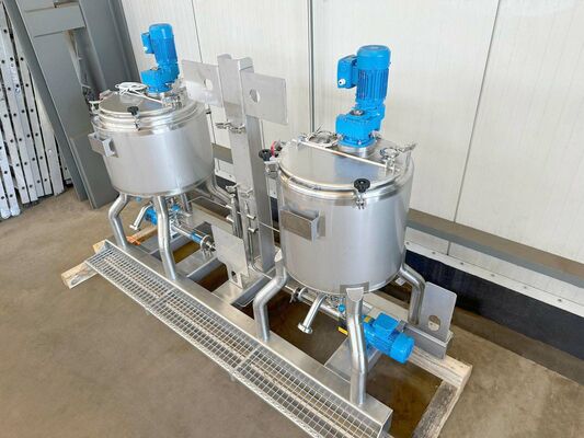 4 x New 150L stainless-steel AISI316L vertical mixing tanks