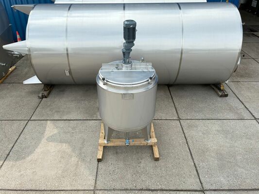 1 x New 1.000L stainless-steel AISI316L vertical mixing tank.