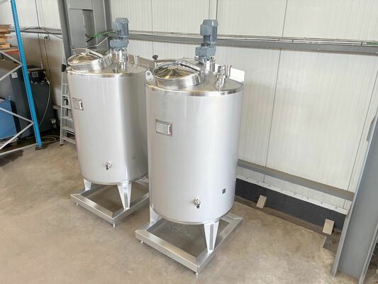 2 x Neuer vertikaler 1.500L Edelstahl-Mischbehälter aus AISI316L