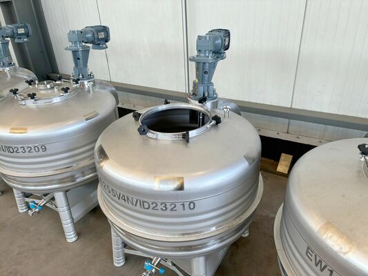 4 x Neuer vertikaler 850L Edelstahl-Mischbehälter aus AISI304L