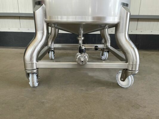 1 x Nieuwe roestvrijstalen verticale mengtank van 650L  in AISI316L