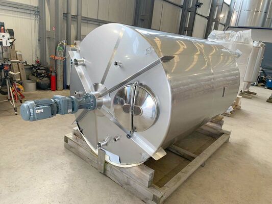 1 x Nieuwe roestvrijstalen verticale mengtank van 8100L in AISI316L