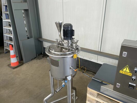 1 x cuve de mélange neuve verticale de 50L en acier inoxydable AISI316L.