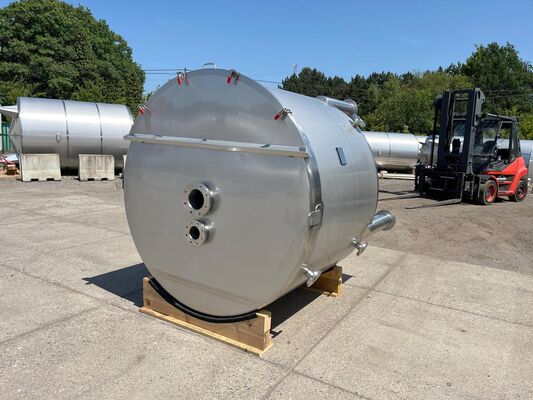1 x Nouvelle cuve de stockage verticale en acier inoxydable AISI316L de 6.000L