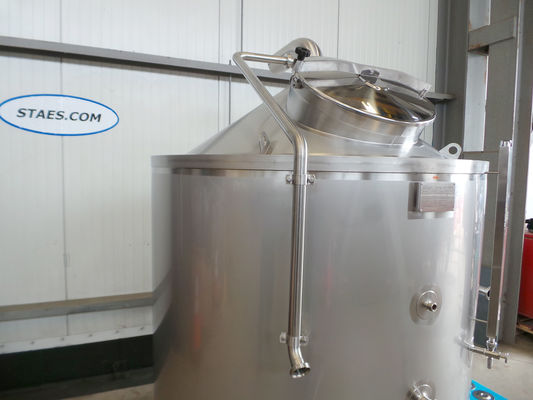 1 x 1.5m³ bier kookketel; brouwketel; geisoleerd met schouw voor gasdampen