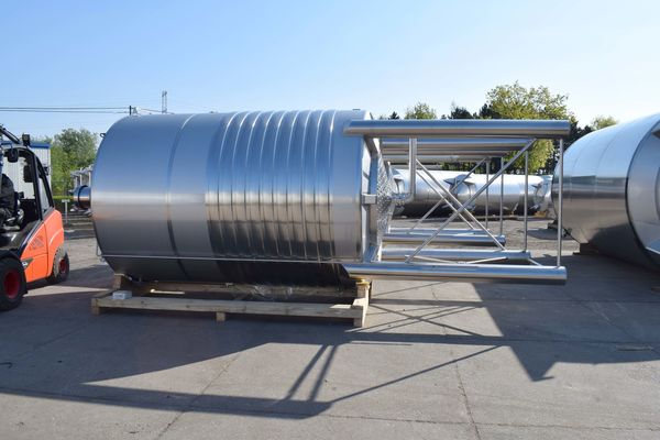 2 x 15.300L AISI304L stainless-steel mixing vessel with heat exchanger