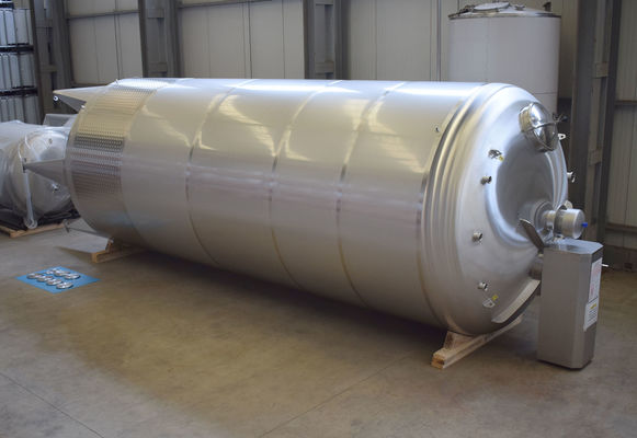 OR171219 - 1 x AISI304L stainless-steel mixing tank with a capacity of 40.000L